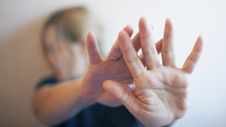 Franța a înregistrat peste 100 decese, anul trecut din cauza violenței domestice. La fiecare trei zile, o femeie este ucisă de partener