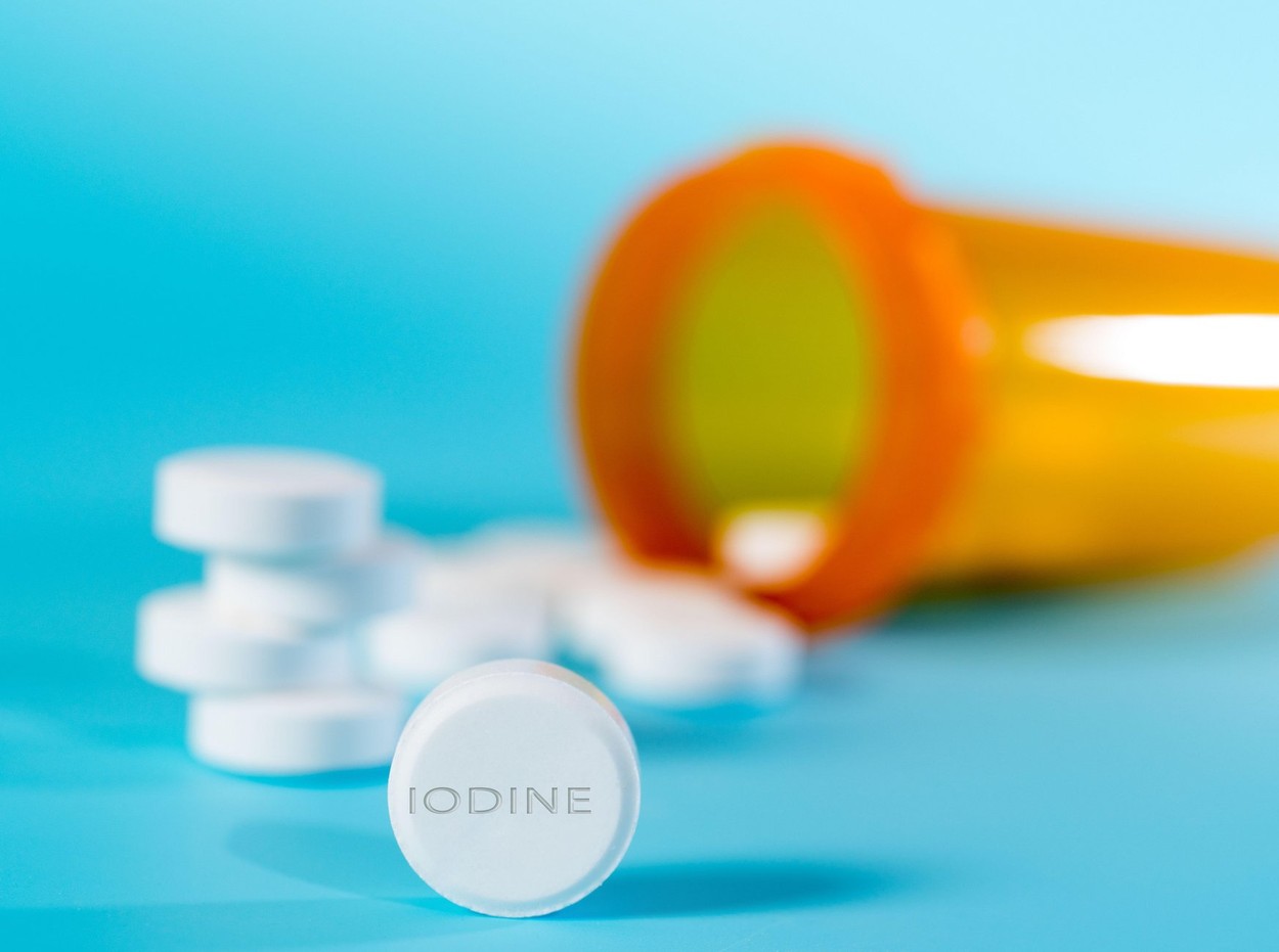 Ciucă: S-a luat legătura cu producătorii de medicamente ca în regim de urgenţă să producă pastile de iod