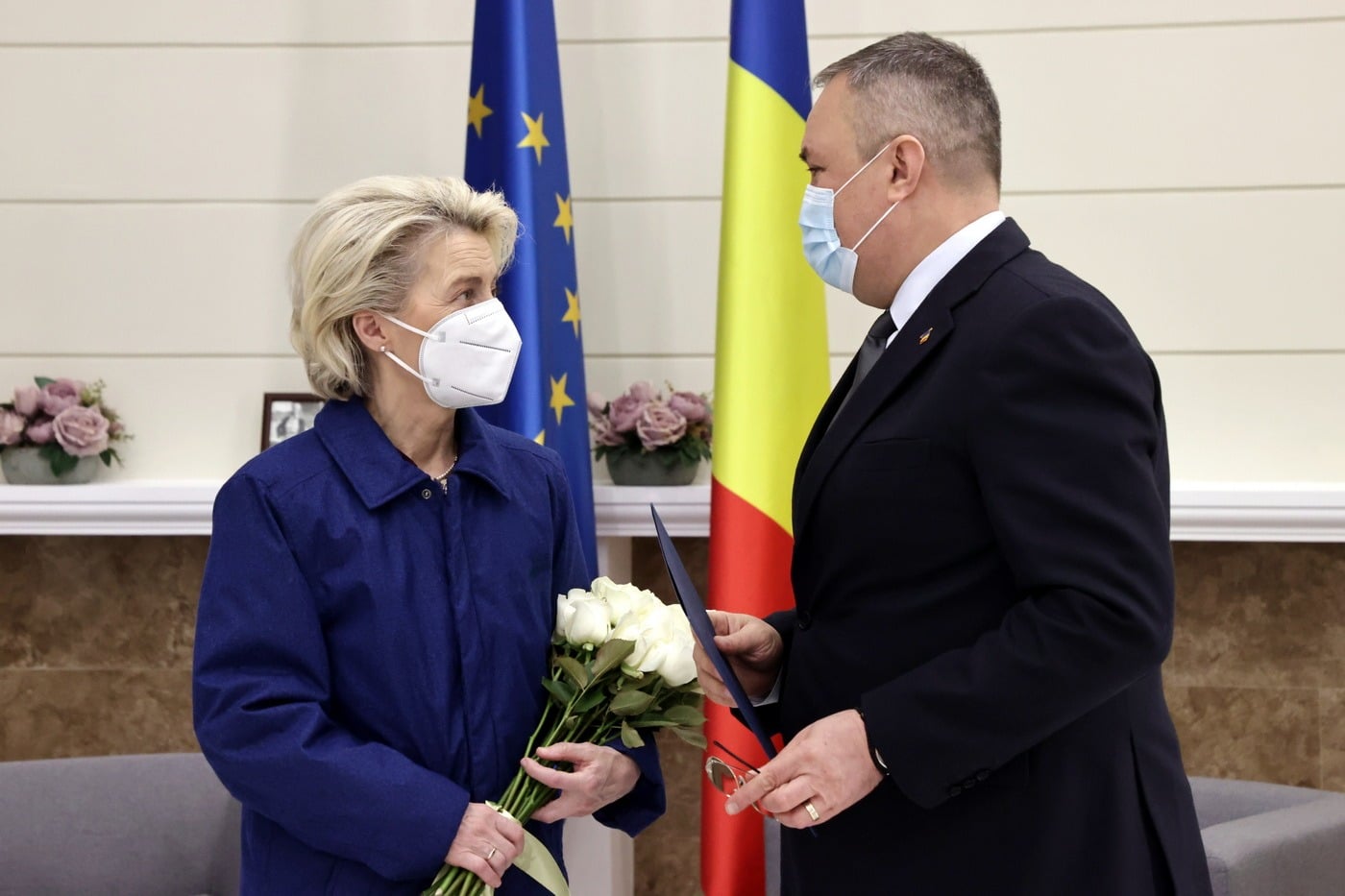 Premierul Ciucă a discutat cu Ursula von der Leyen despre situația din Ucraina