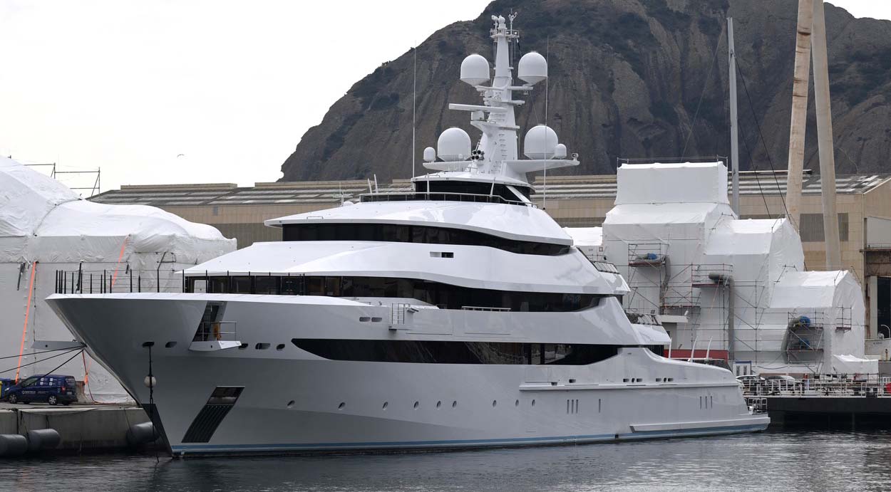 Încă un oligarh rus rămâne fără iahtul său de lux. „Amore Vero”, confiscat într-un port pe Coasta de Azur