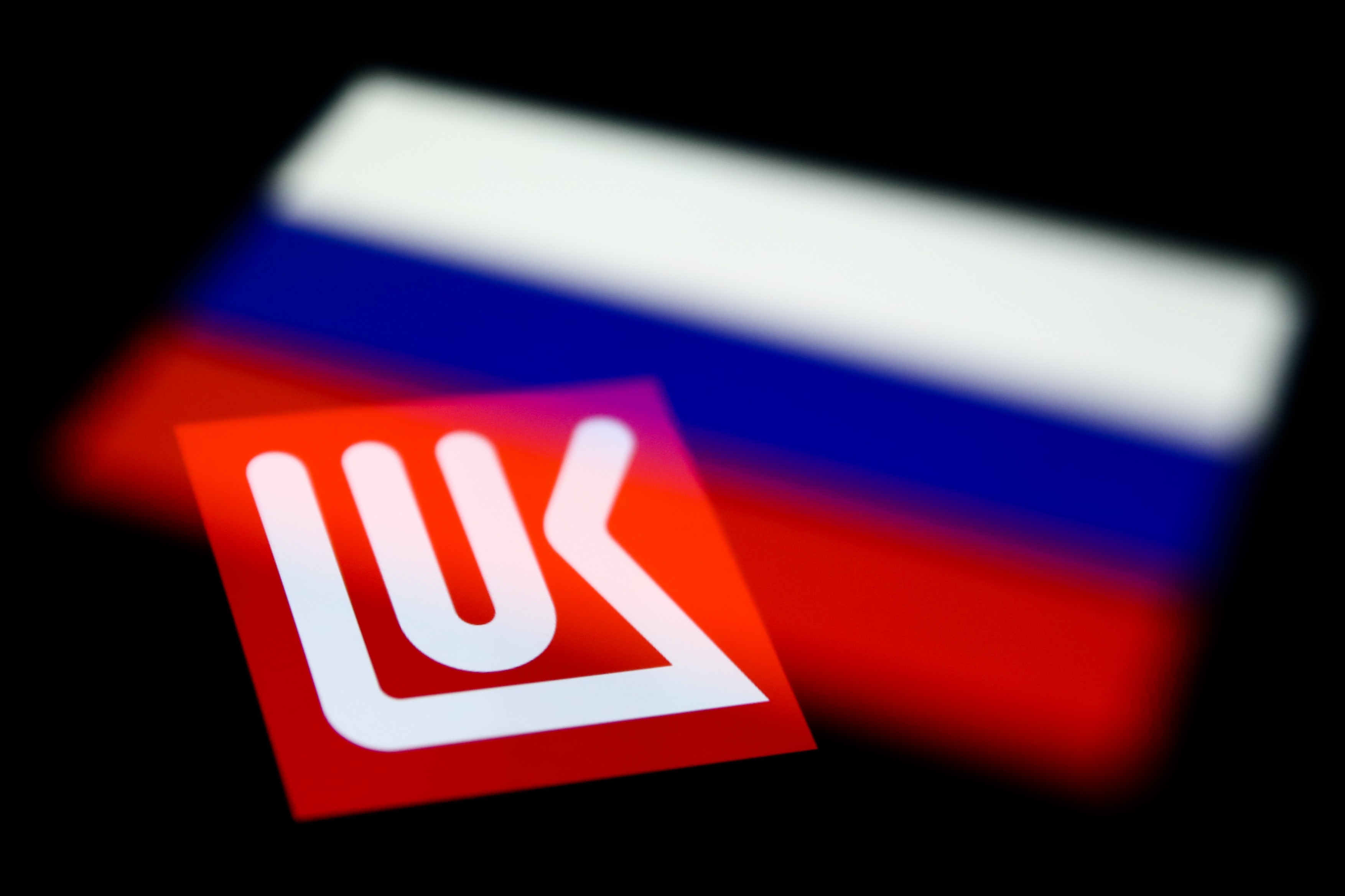 Lukoil cere „încetarea rapidă” a războiului din Ucraina