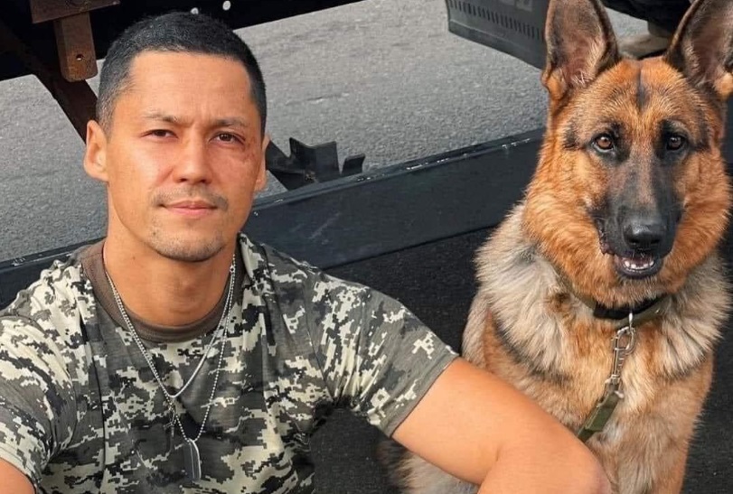 Un actor ucrainean, înrolat în armată ca voluntar, a murit după ce și-a dat vesta antiglonț unui copil