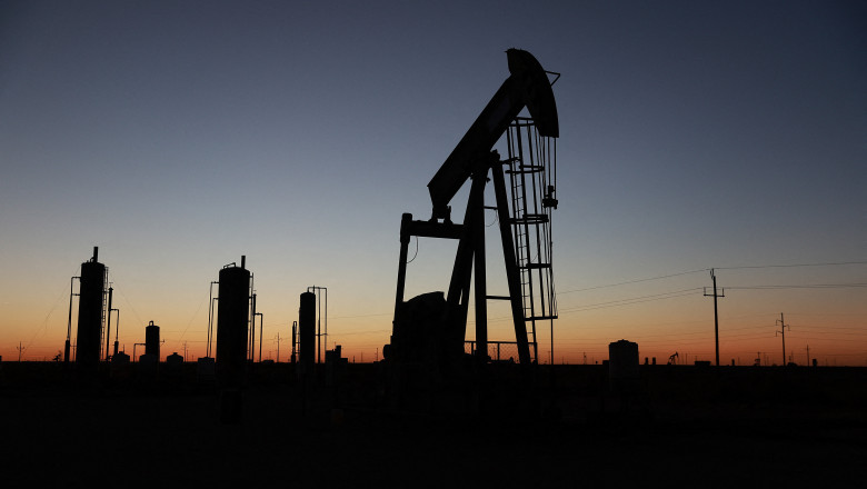 Contractele futures pentru petrolul european brent au scăzut luni până la 109 dolari pe baril.