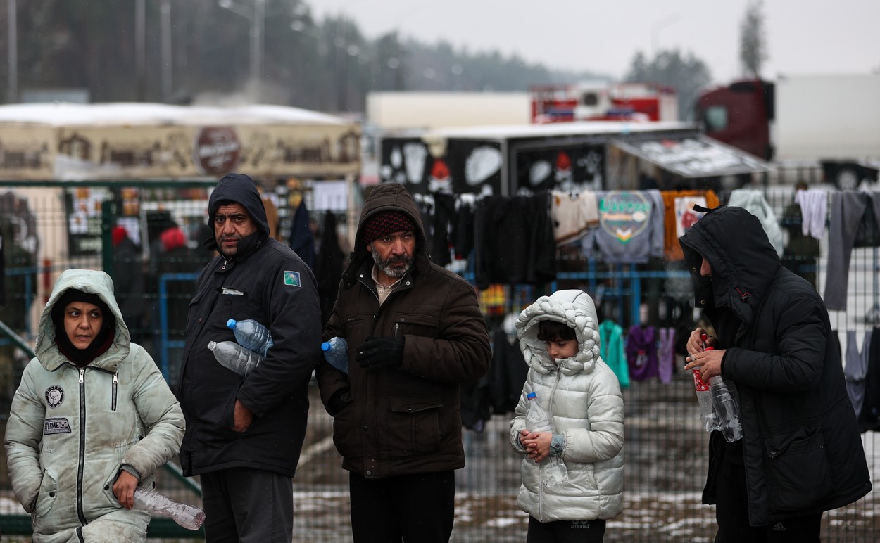 Belarus îi presează pe migranții din Orientul Mijlociu să treacă granița în Ucraina devastată de război