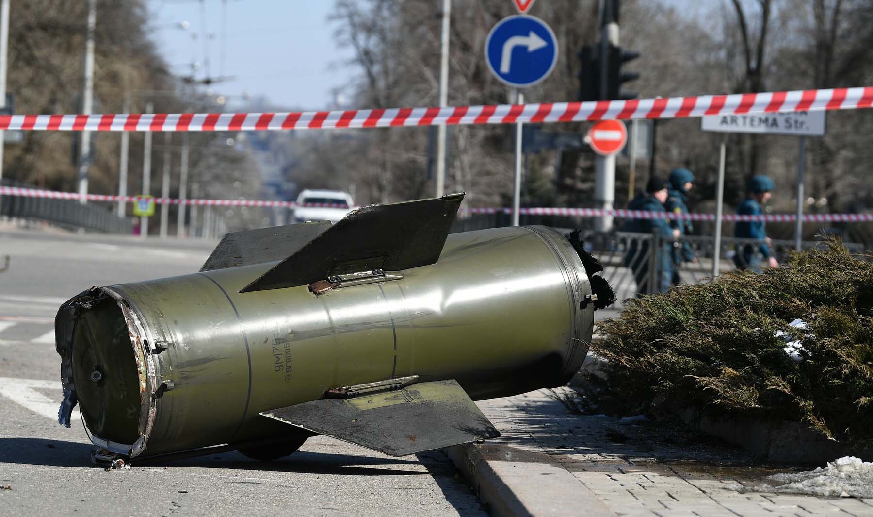 Rusia anunță că va ataca fabricile de armament ale Ucrainei. Acuze reciproce privind bombardarea Donețkului