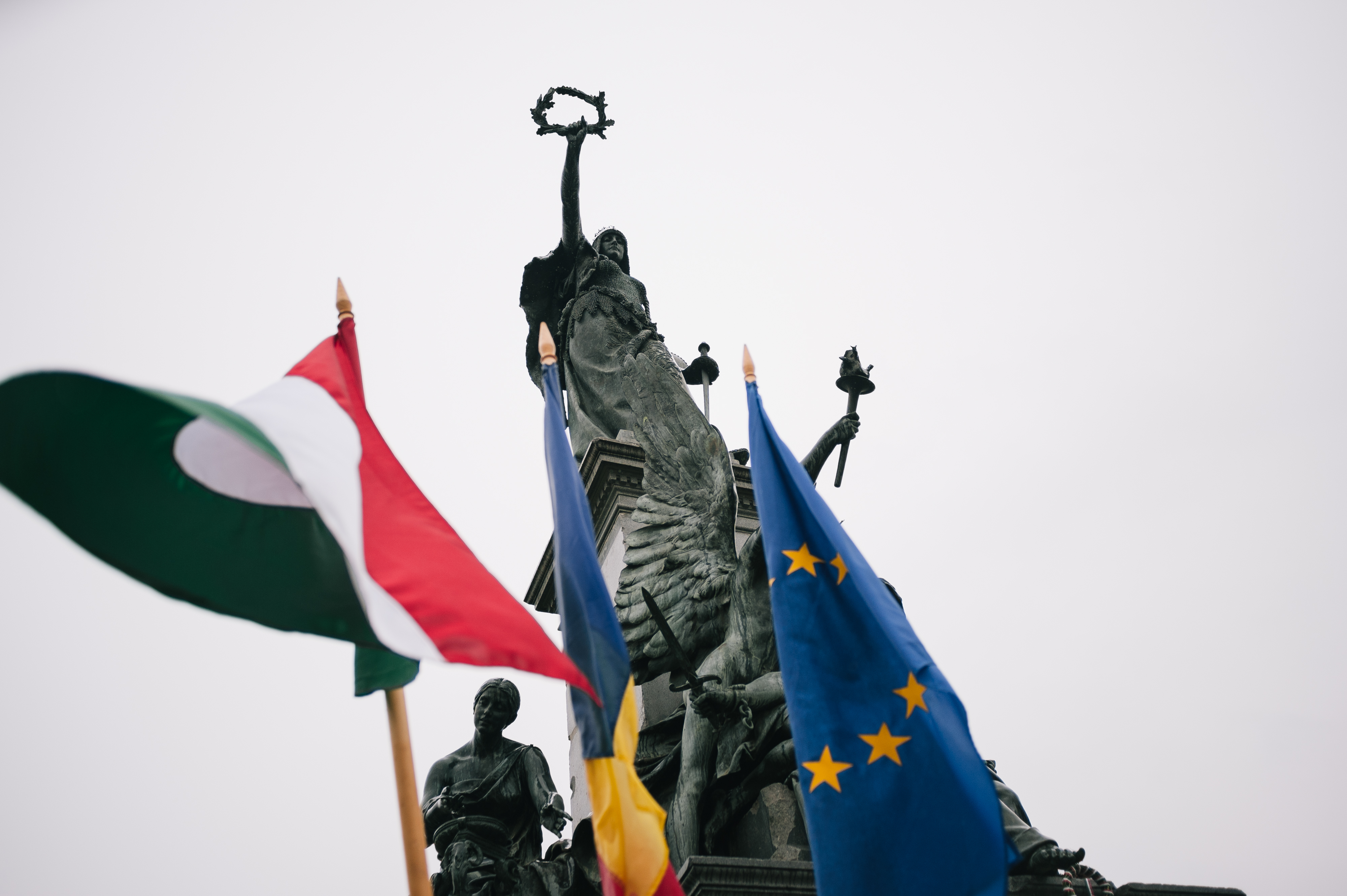 Nicolae Ciucă, mesaj de Ziua Maghiarilor de Pretutindeni: Anii de pandemie și recentele provocări ne aduc și mai aproape