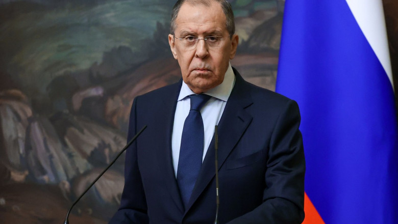 Sergheo Lavrov face declarații.