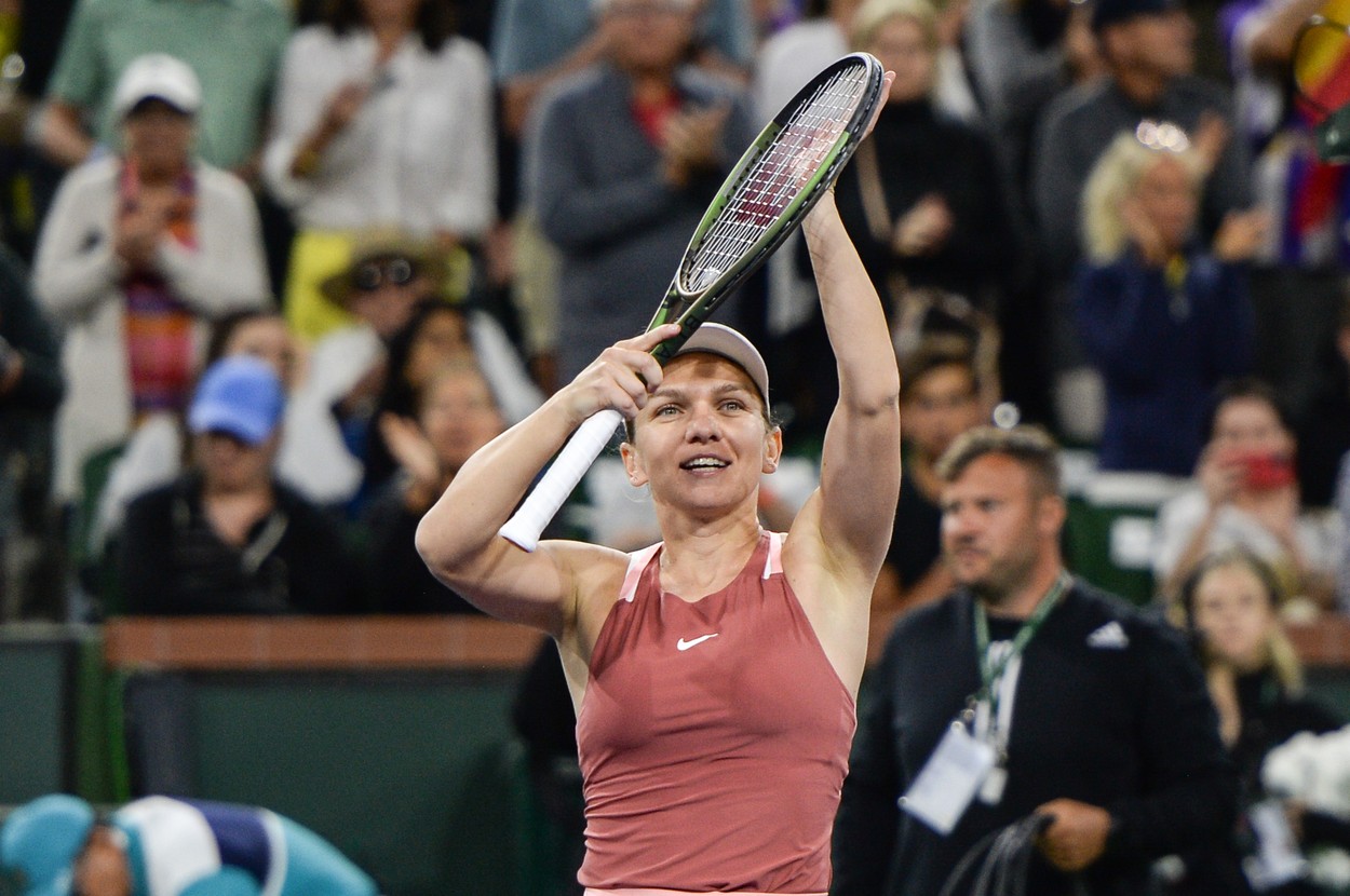 Simona Halep a învins-o pe Sorana Cîrstea şi s-a calificat în sferturi la Indian Wells