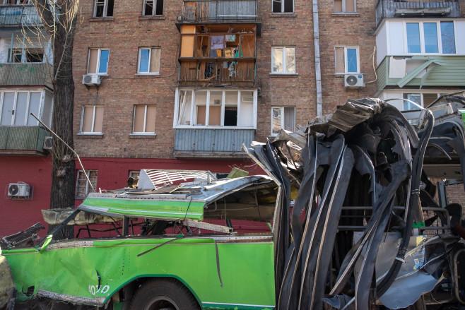 Russian War on Ukraine: Deadly Strike Hits Kyiv Building