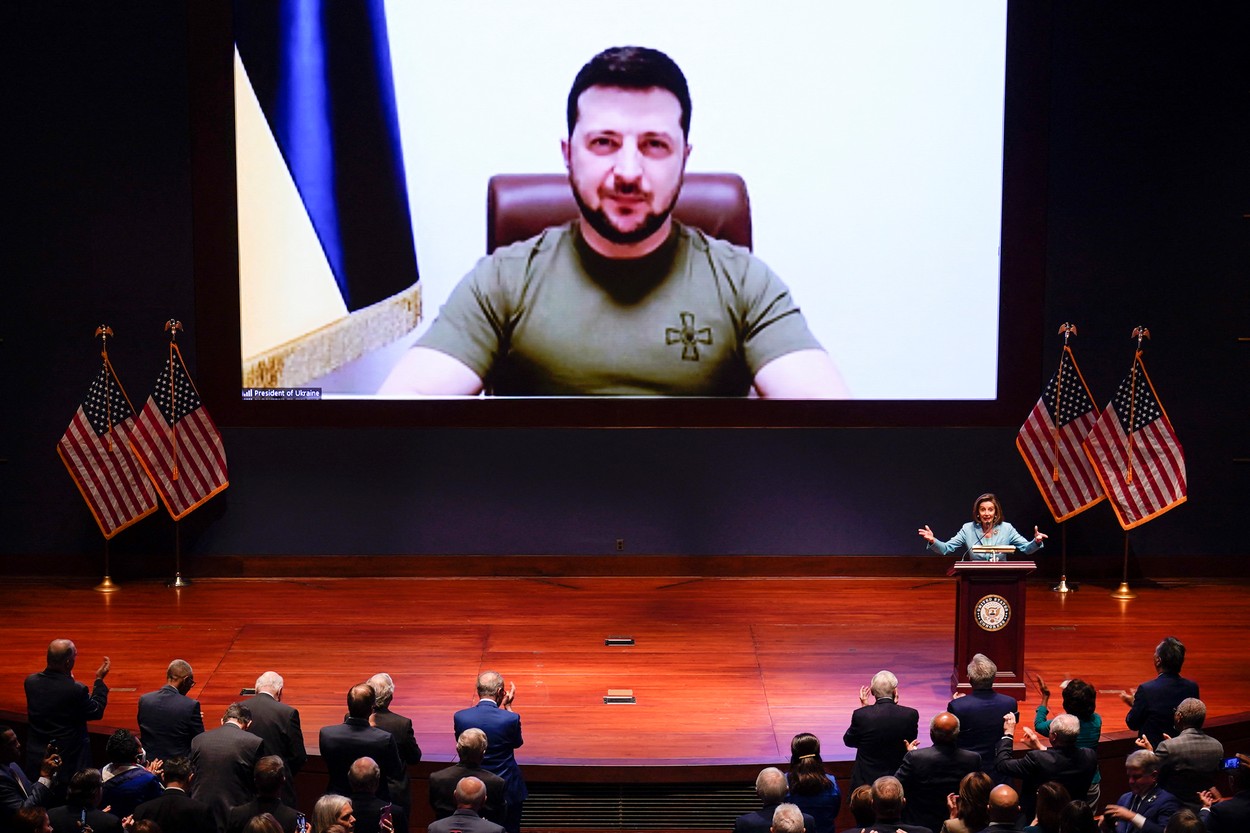 Volodimir Zelenski a fost aplaudat în Congresul SUA după ce a cerut ajutor pentru Ucraina: Aduceți-vă aminte de Pearl Harbor!