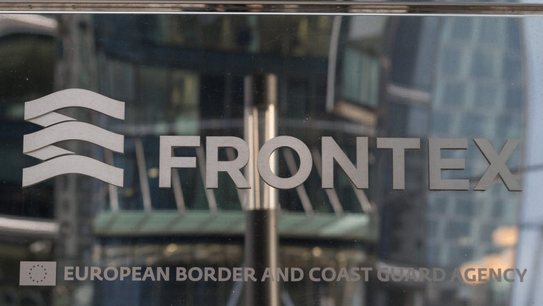 Logo Frontex la intrarea în sediu