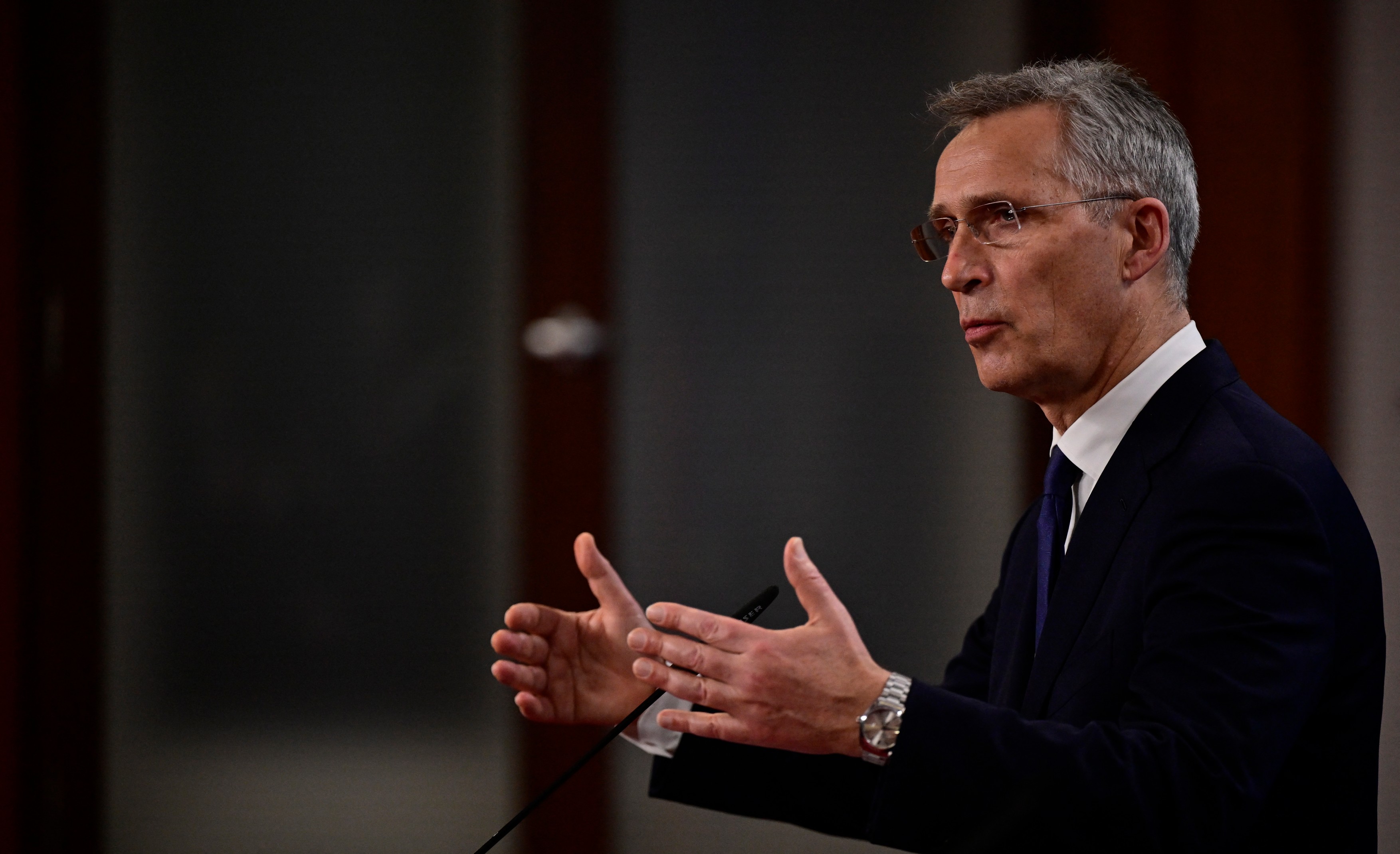 Jens Stoltenberg: „Înțeleg frustrarea președintelui Zelenski, dar războiul nu trebuie să depășească granițele Ucrainei”