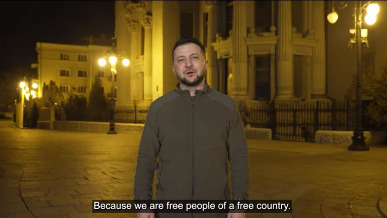 Volodimir Zelenski într-un videoclip postat pe Facebook, filmat noaptea pe o stradă părăsită.