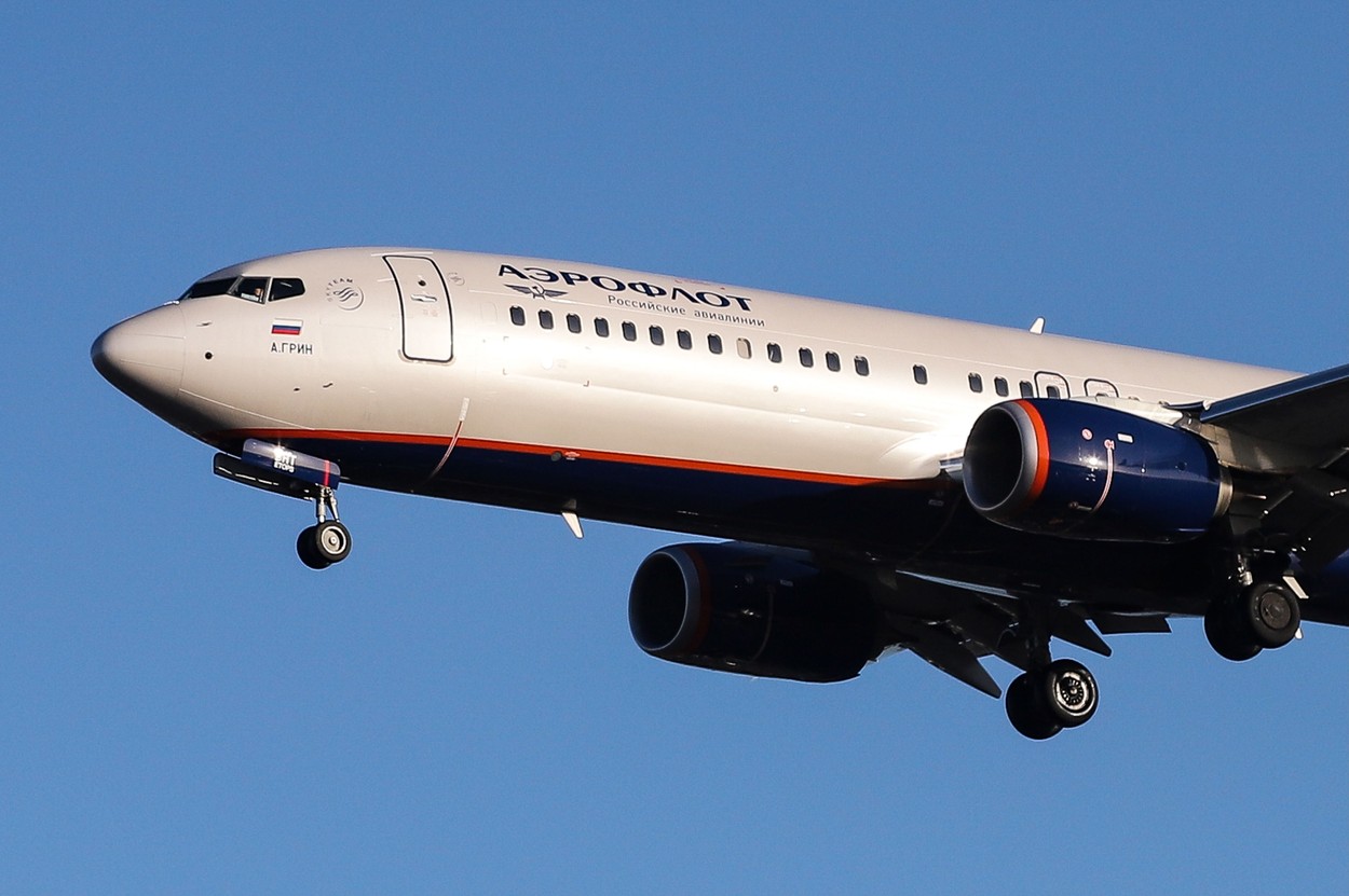 Un avion al Aeroflot a rămas în pană de motor în plin zbor, la peste 11.000 de metri altitudine. La bord se aflau 150 de pasageri