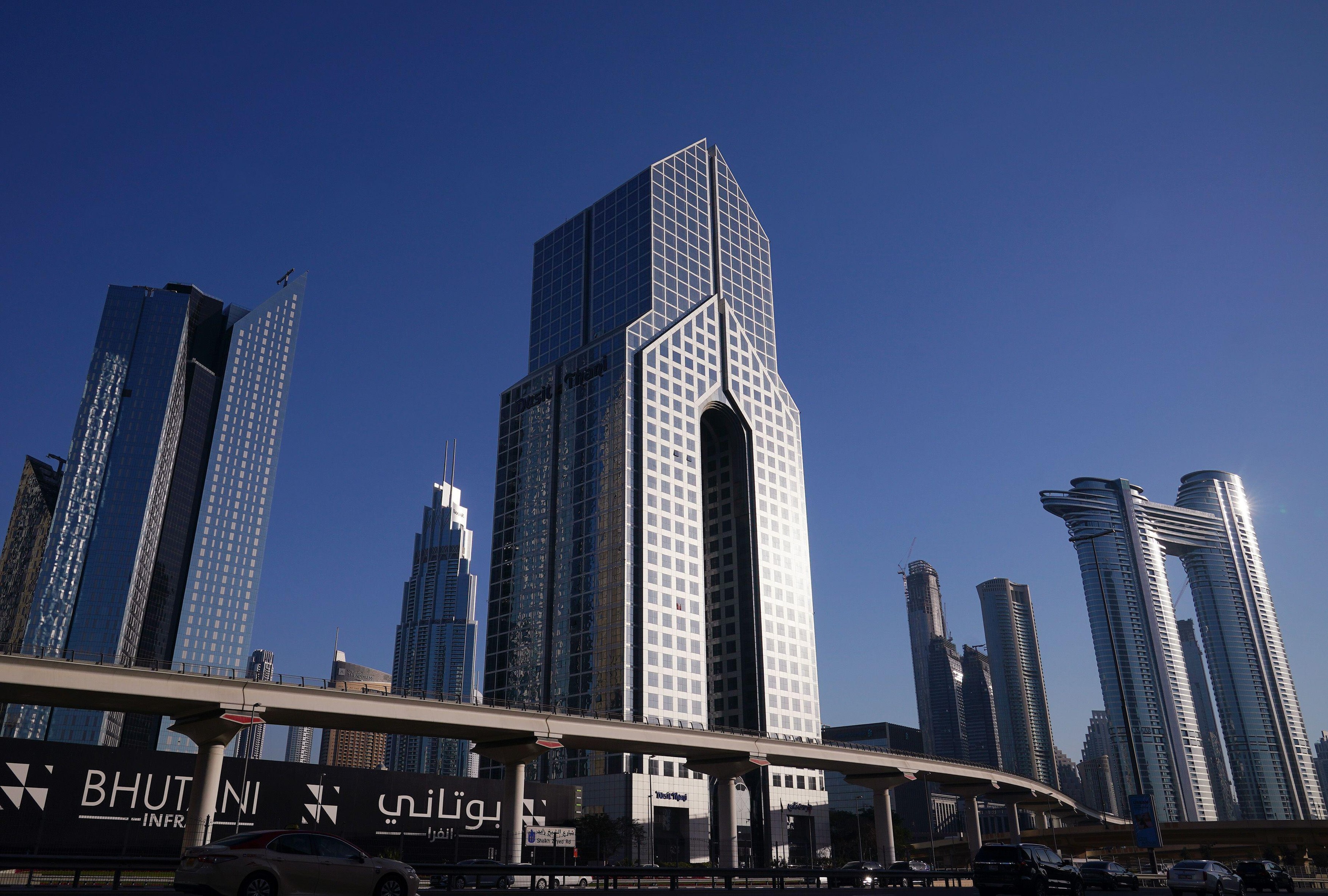 Ruşii bogați încearcă să-şi ascundă averile în Dubai, de teama sancţiunilor occidentale