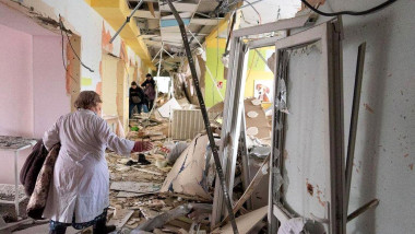 Imagini dintr-o maternitate din Mariupol, după ce a fost lovită de bombele rusești.