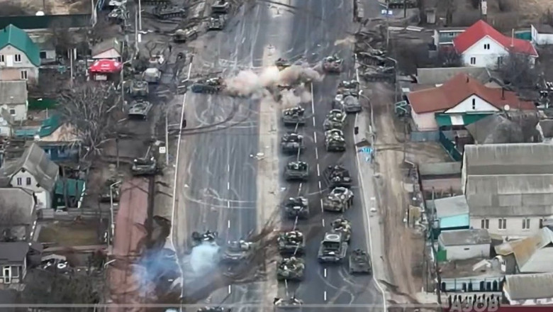 Drone Footage Shows Ukrainian Attack on Russian Tank Column