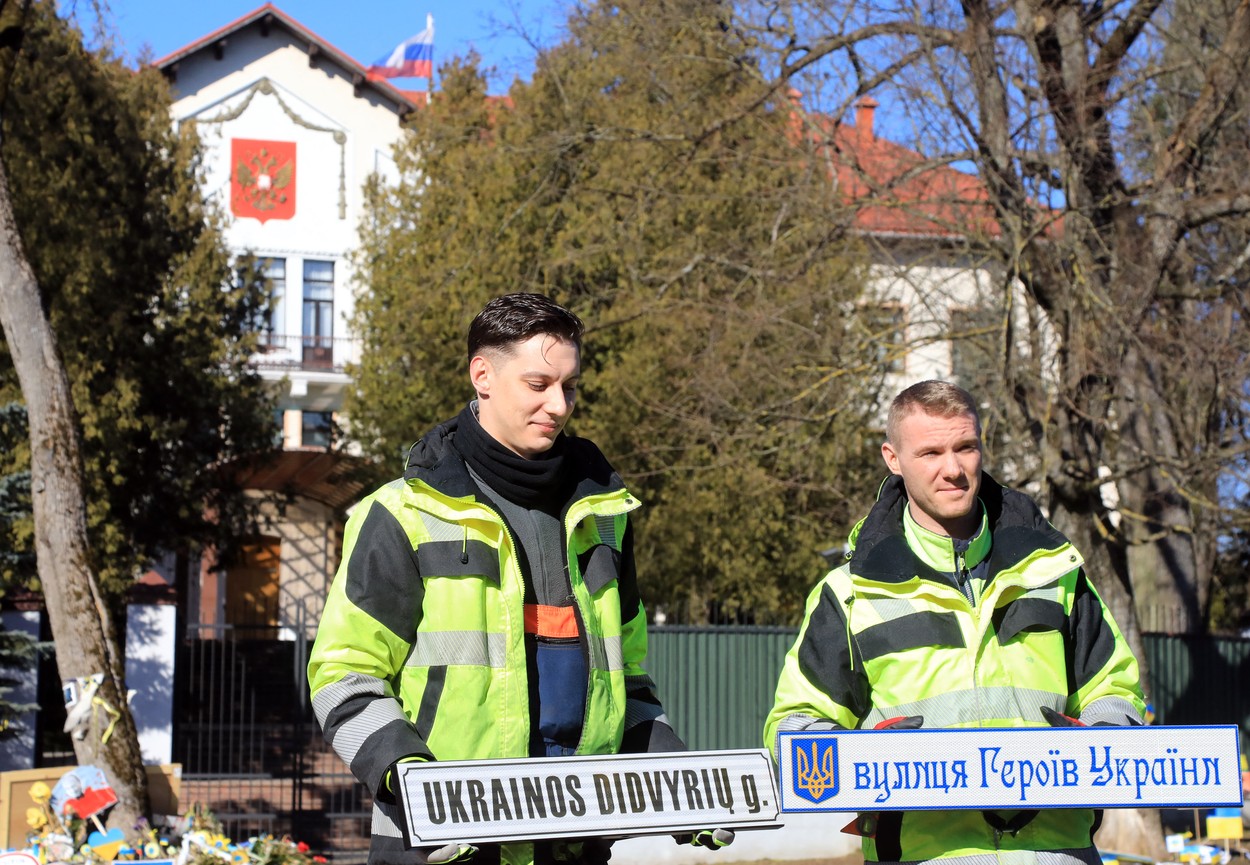 Ambasada Rusiei din Vilnius este de-acum pe strada „Eroilor Ucraineni”. Primar: Este pe cartea de vizită a fiecărui angajat