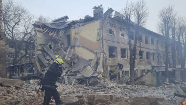 pompierii intervin dupa o explozie in dnipro ucraina