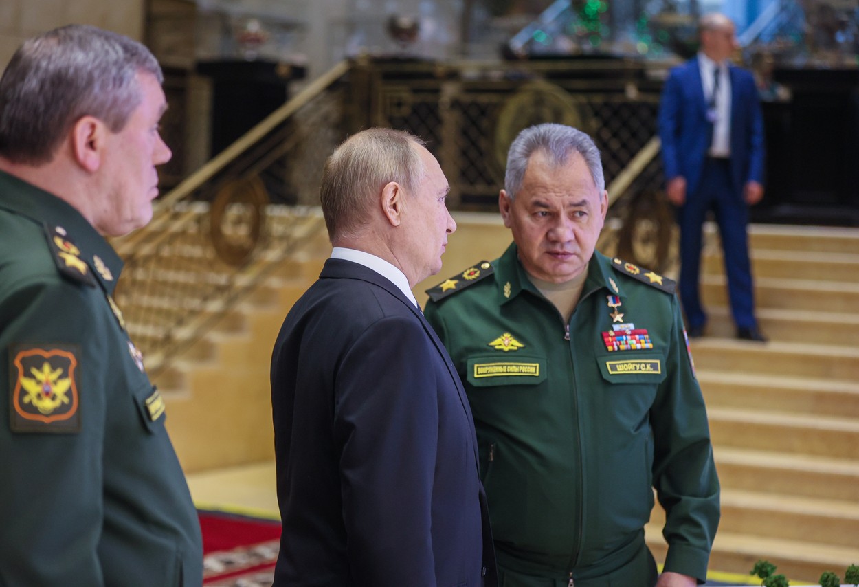 Putin cere armistițiu în Ucraina. Șoigu a primit ordin să înceteze bombardamentele timp de două zile