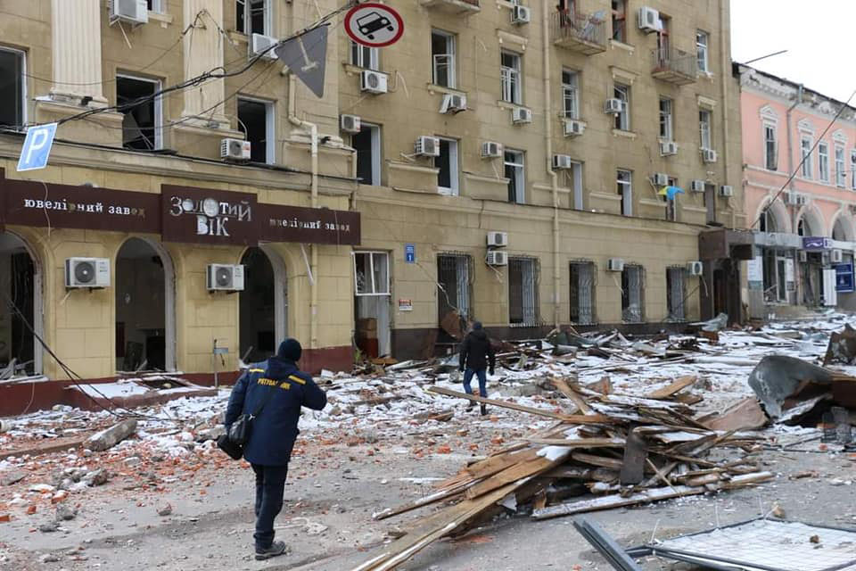 Rușii au atacat cu 30 de rachete o bază militară la 25 de km de granița cu Polonia. Cel puțin 9 oameni au murit şi 57 au fost răniți