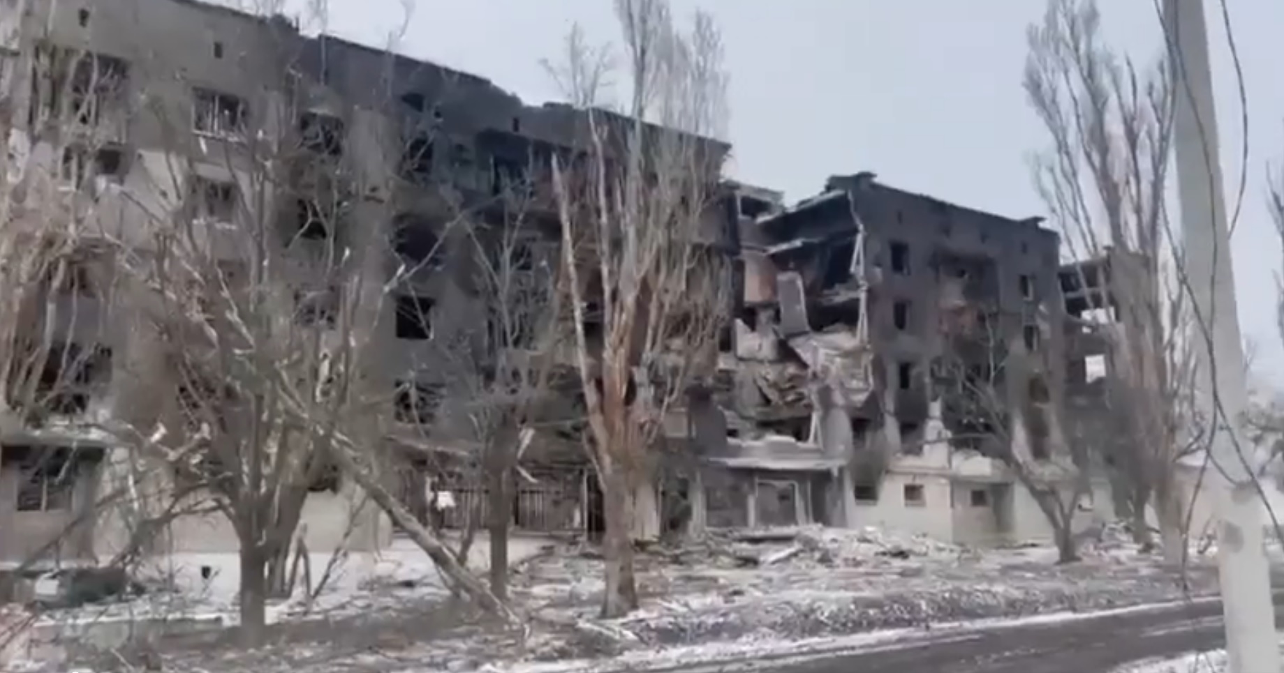 Bombardamente intense în Ucraina, au fost lovite aerodromuri, locuri de joacă, spitale. Proteste după răpirea primarului din Melitopol