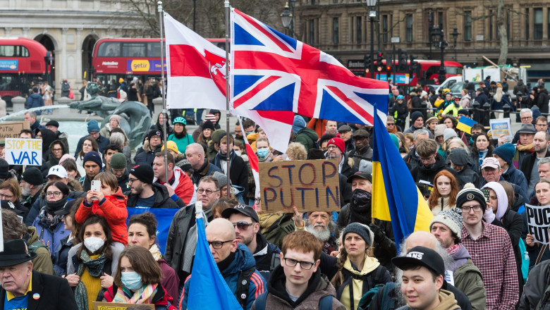 manifestatie anti razboi in marea britanie