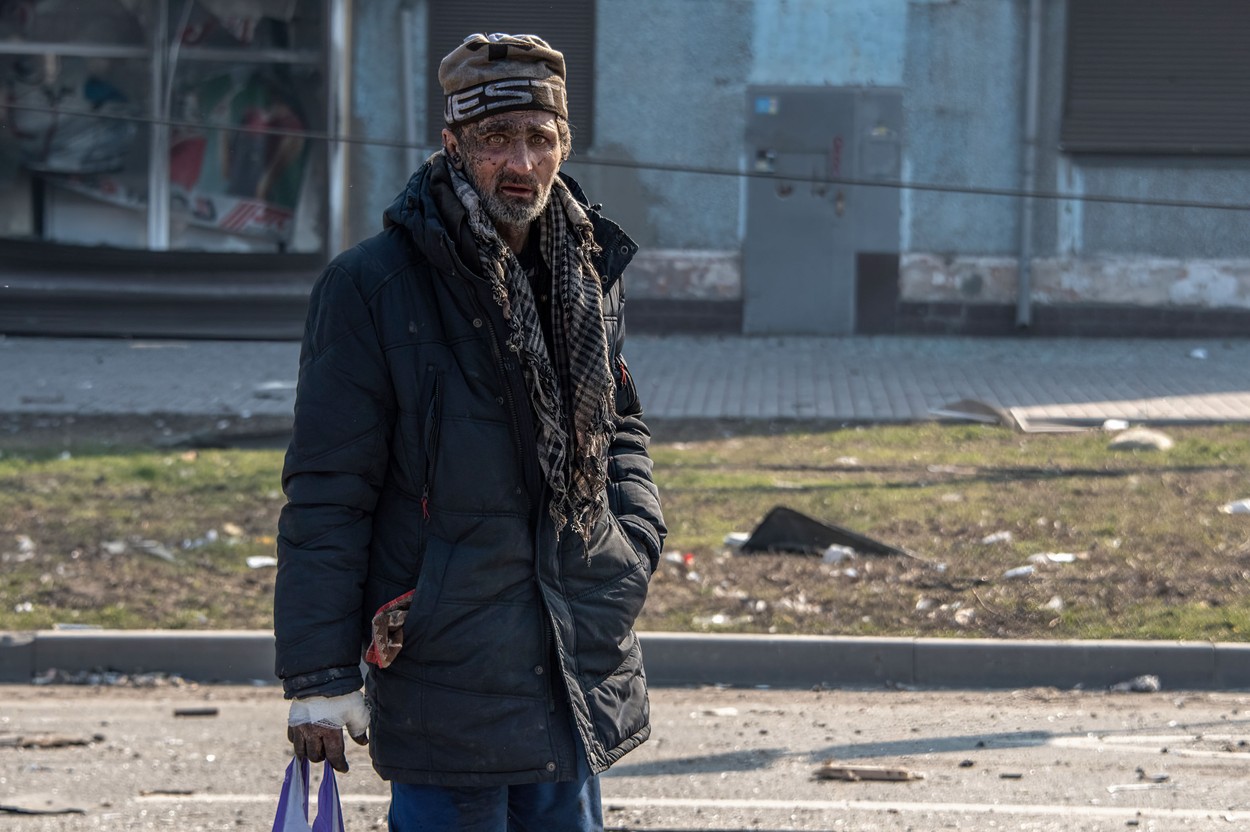 În Mariupol nu mai este deloc mâncare. O supă trebuie să ajungă patru zile la opt oameni