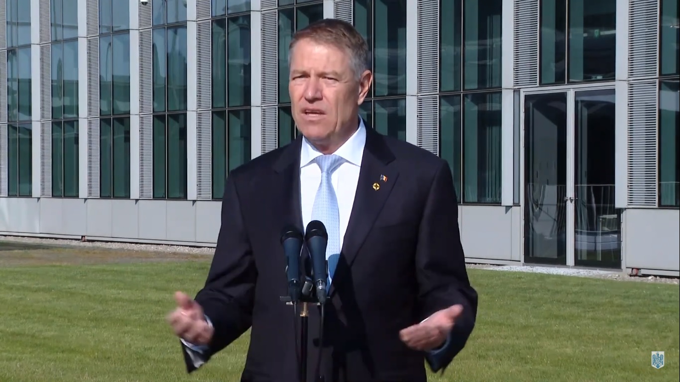 Klaus Iohannis, la Summitul NATO: Agresorul e Rusia și noi trebuie să construim o apărare foarte solidă pe flancul estic