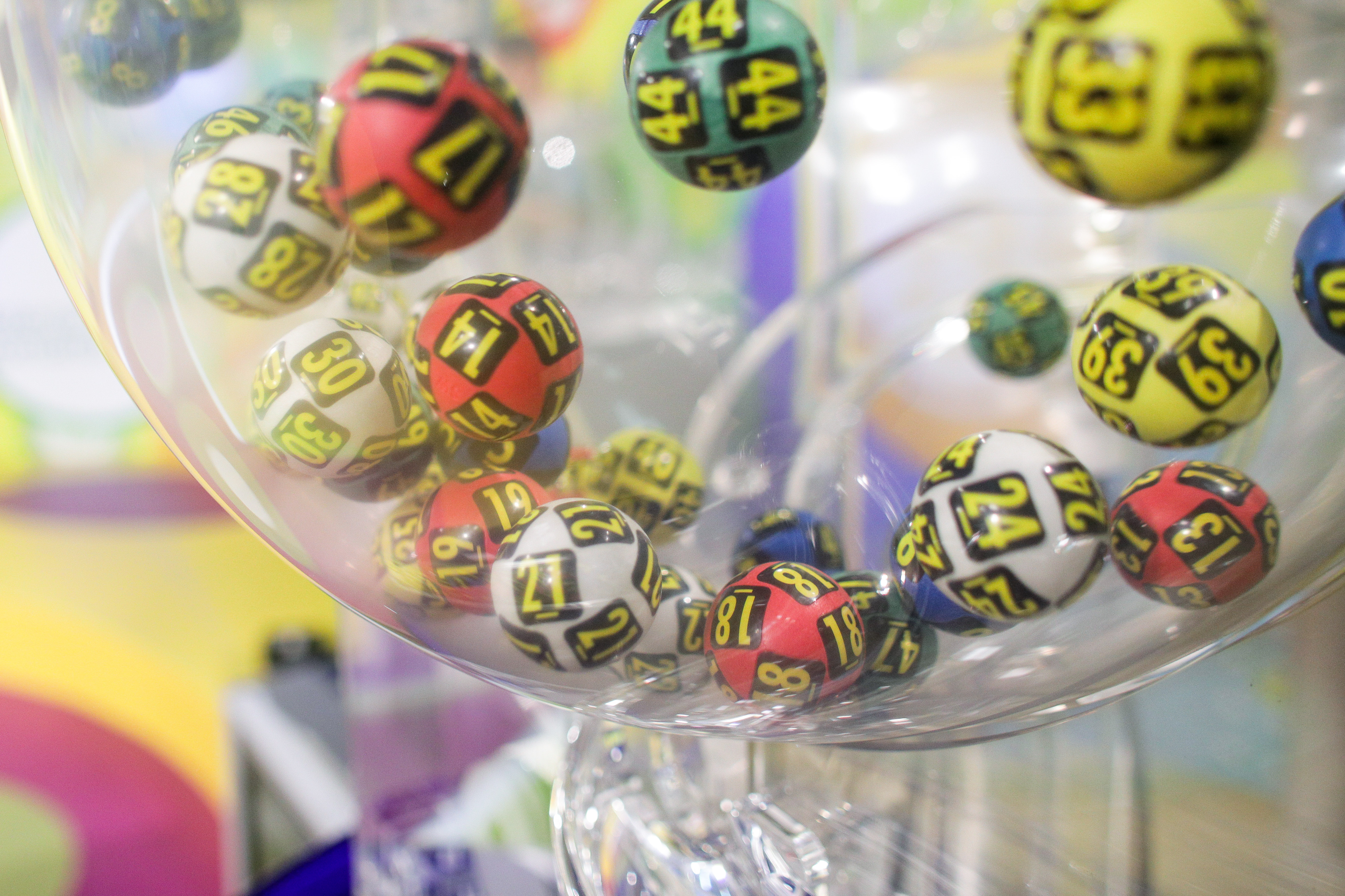 LOTO 6 din 49, Noroc, Joker, duminică 27 martie 2022. Numerele norocoase pot aduce premii consistente