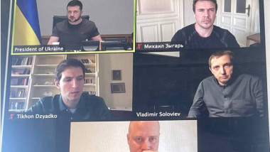 volodimir zelenski a acordat un interviu prin videoconferinta pentru cinci ziaristi rusi