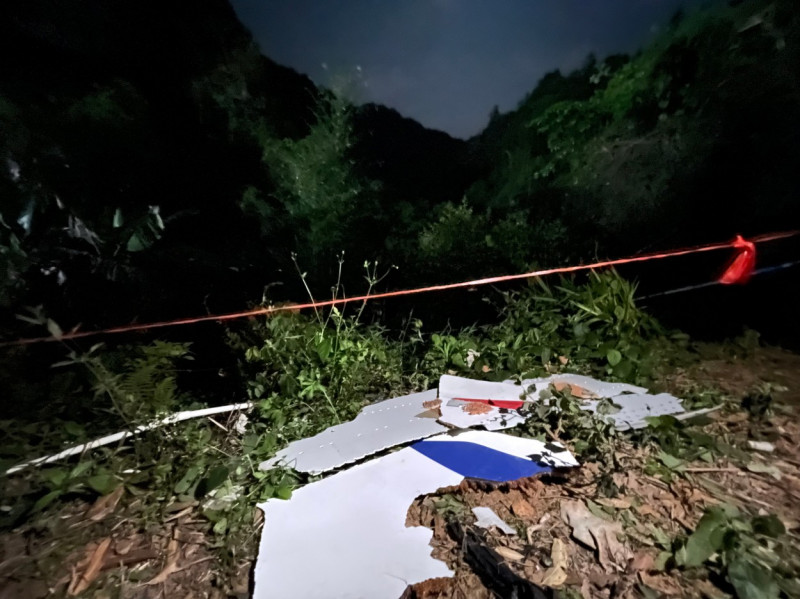 Epava avionului prăbușit în China