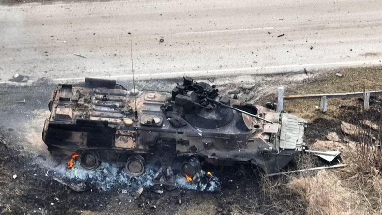 tanc rusesc ars si distrus in ucraina