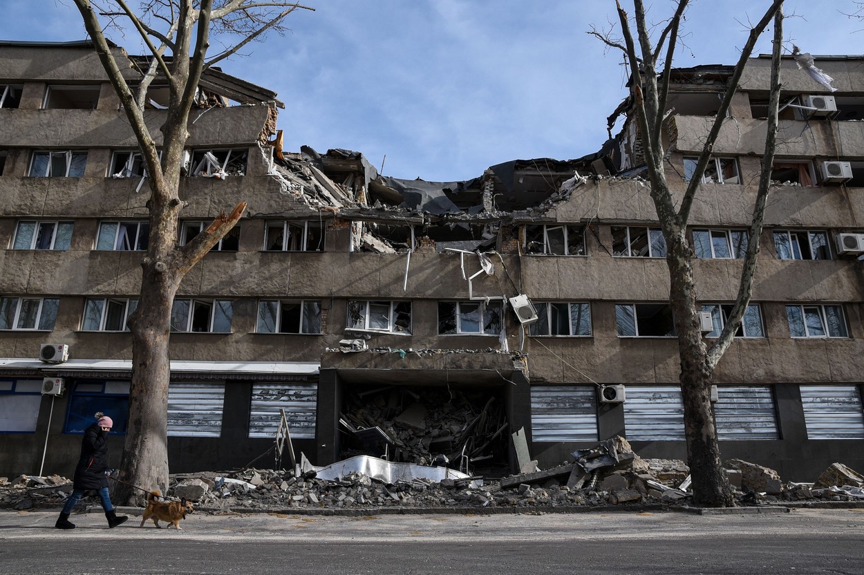 Război în Ucraina. Lupte grele la Kiev și Cernihiv între ucraineni și invadatori, în ciuda promisiunilor Rusiei