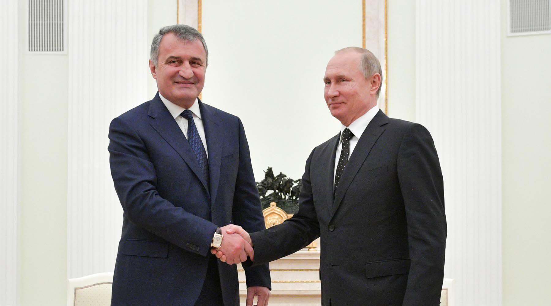 Liderul din Osetia de Sud vrea să facă referendum pentru alipirea la Rusia. „Cum se spune, este o problemă tehnică”
