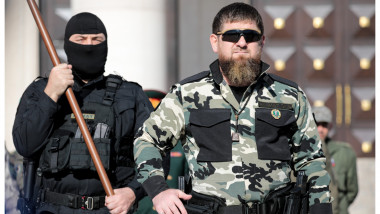 Ramzan Kadîrov cu forțele sale de securitate
