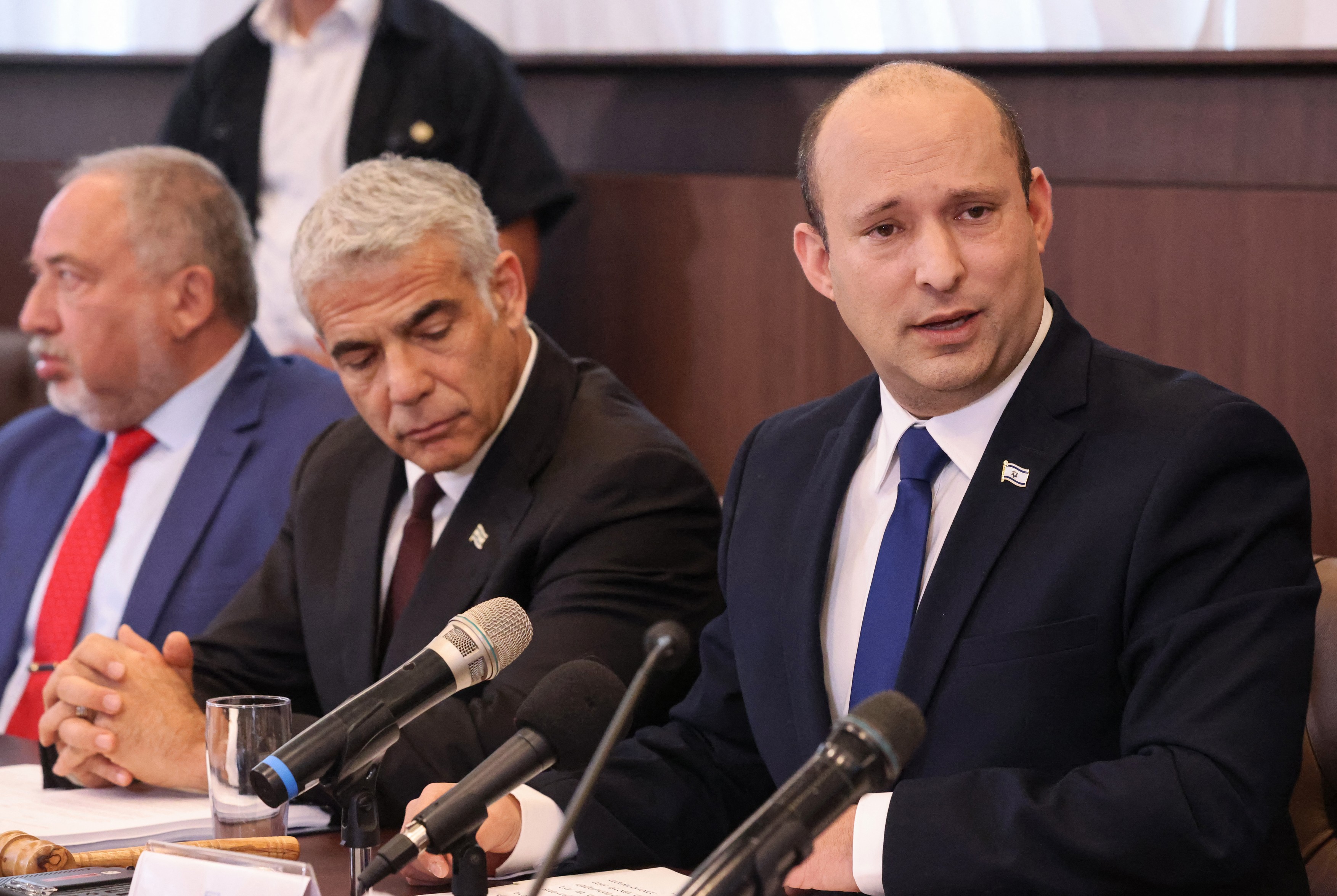 Poziții diferite ale Israelului față de Moscova. Premierul nu acuză Rusia pentru masacrul de la Bucha. MAE: Au comis crime de război