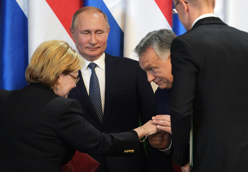 Viktor Orban i-a propus lui Putin să declare armistițiu în Ucraina și l-a invitat să poarte discuții de pace la Budapesta
