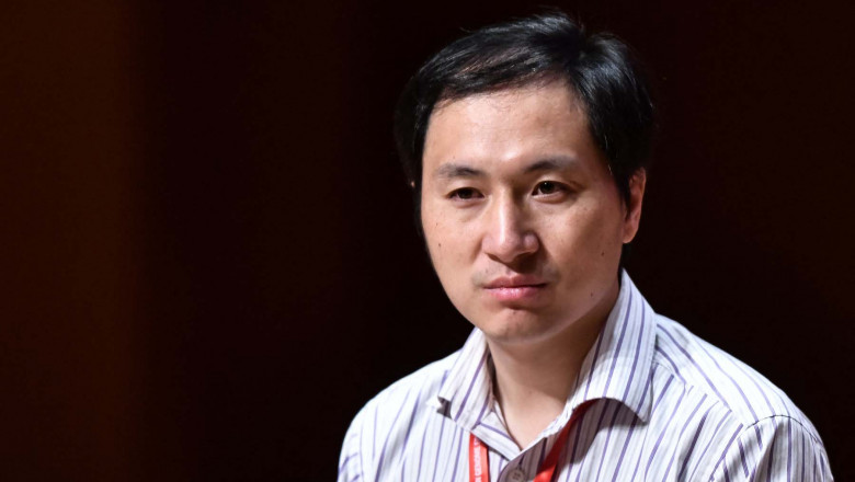 He Jiankui in camasa, portret