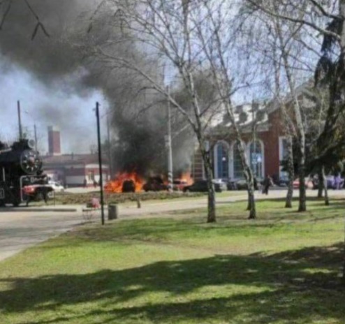 Momentul în care gara din Kramatorsk, din care mii de oameni voiau să plece, este lovită de rachetele rușilor