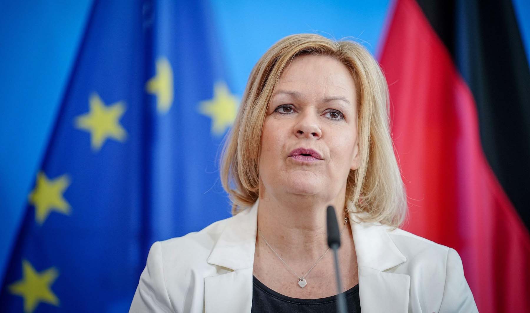 Germania a început să consolideze adăposturile subterane şi să facă rezerve de criză în caz de război