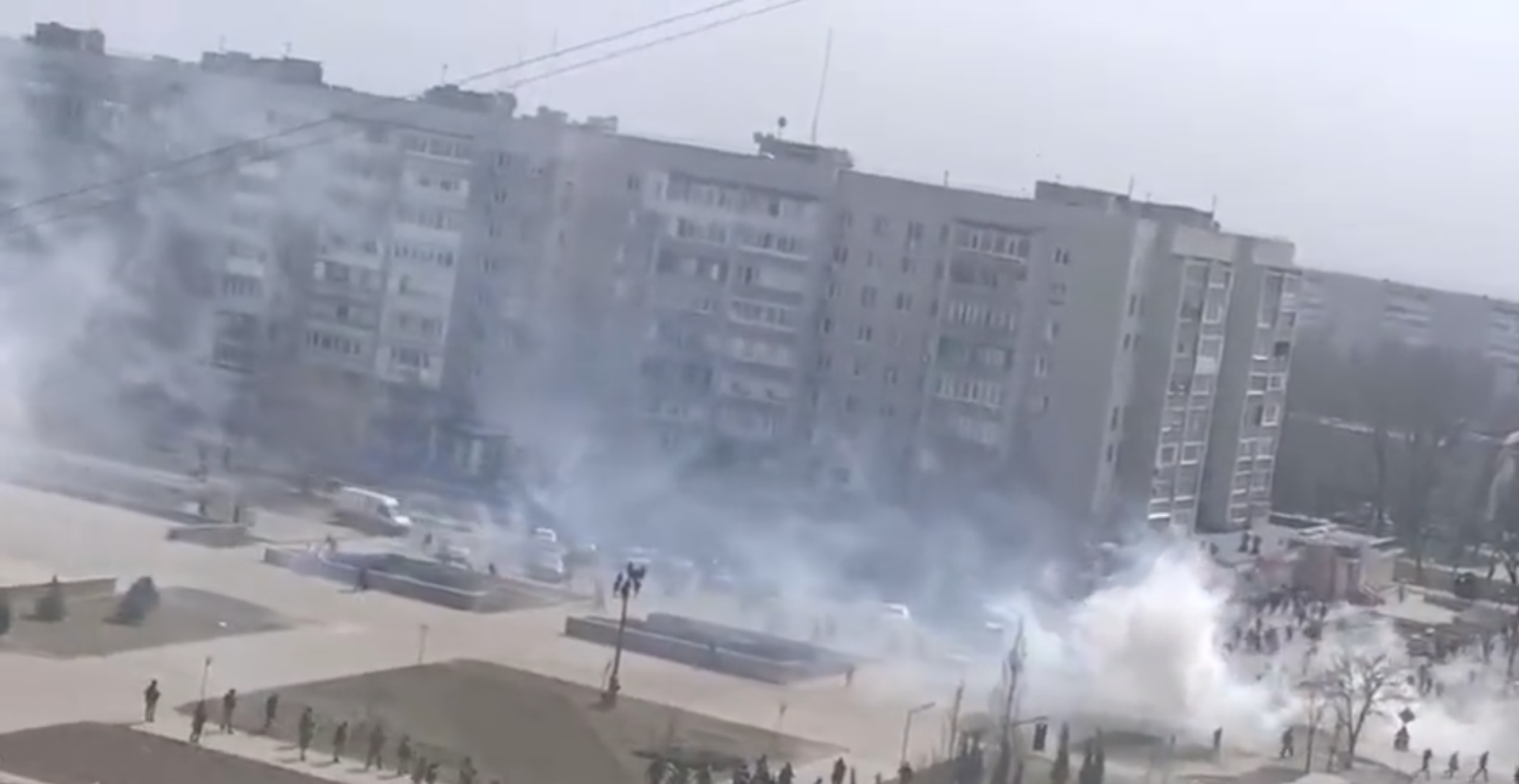 Oficiali ucraineni: Ocupanții ruși au deschis focul împotriva protestatarilor pașnici în orașul Enerhodar