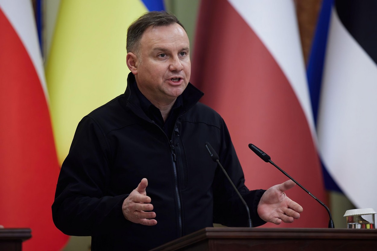 Preşedintele Poloniei: Rusia duce un război total. Ucraina suferă şi sângerează. Are nevoie de sprijin politic, dar şi material