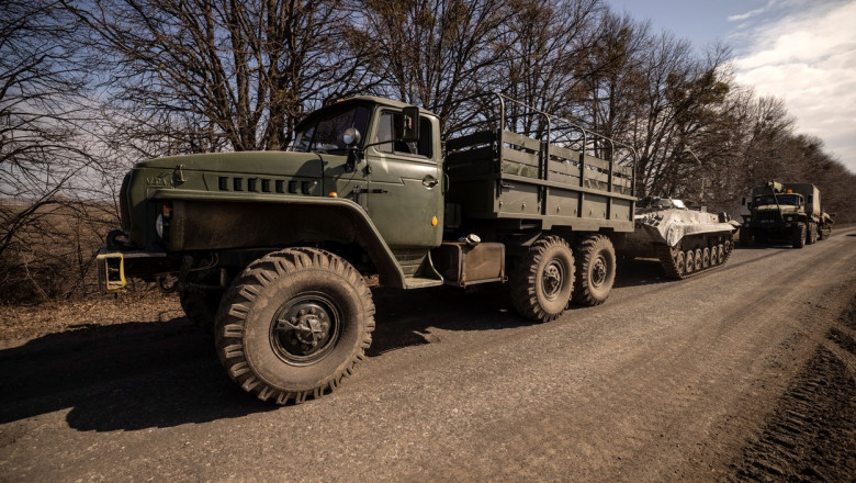 Transportor militar rusesc în Ucraina.