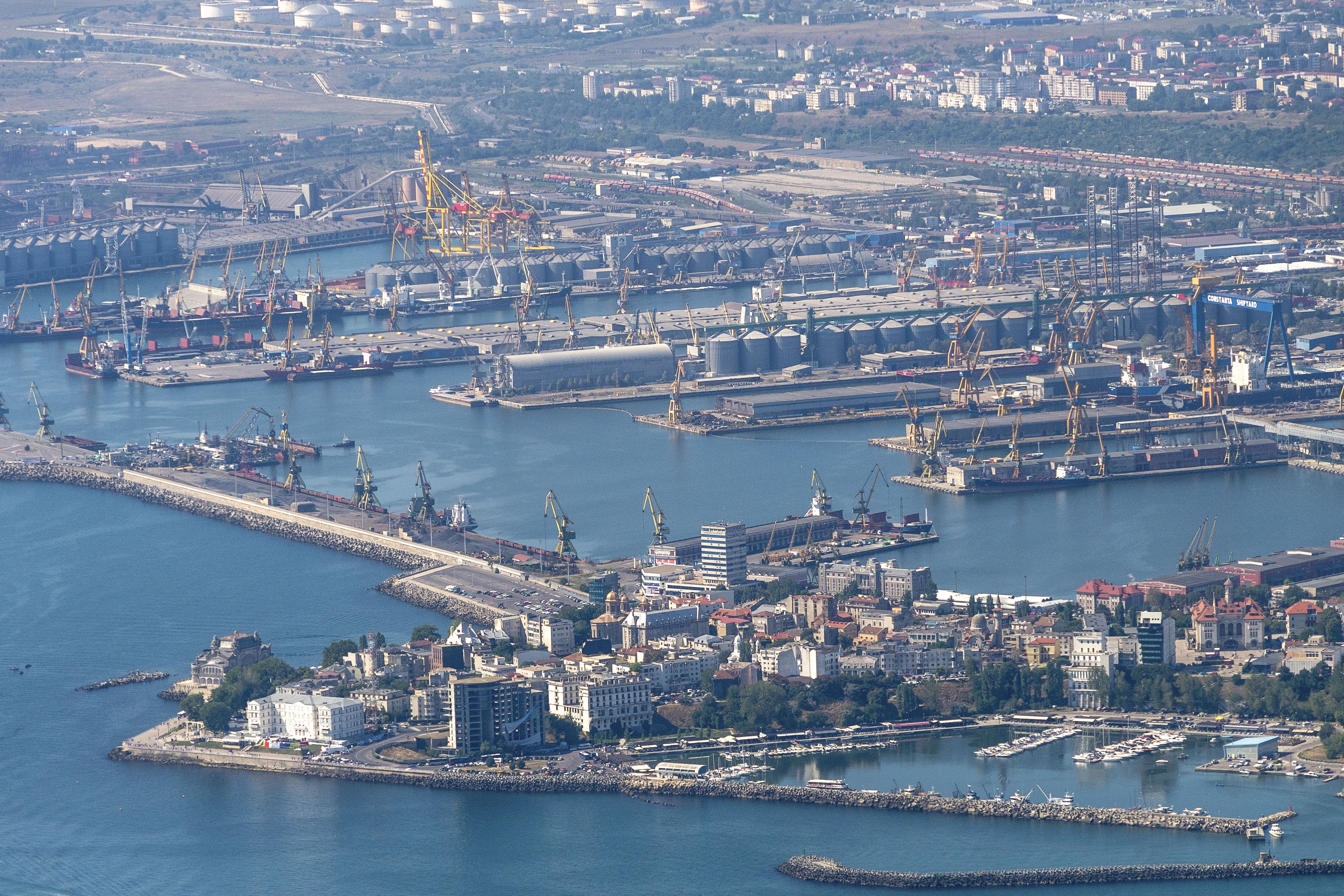 Guvernul va aproba 200 de milioane de lei pentru reabilitarea infrastructurii feroviare din Portul Constanța
