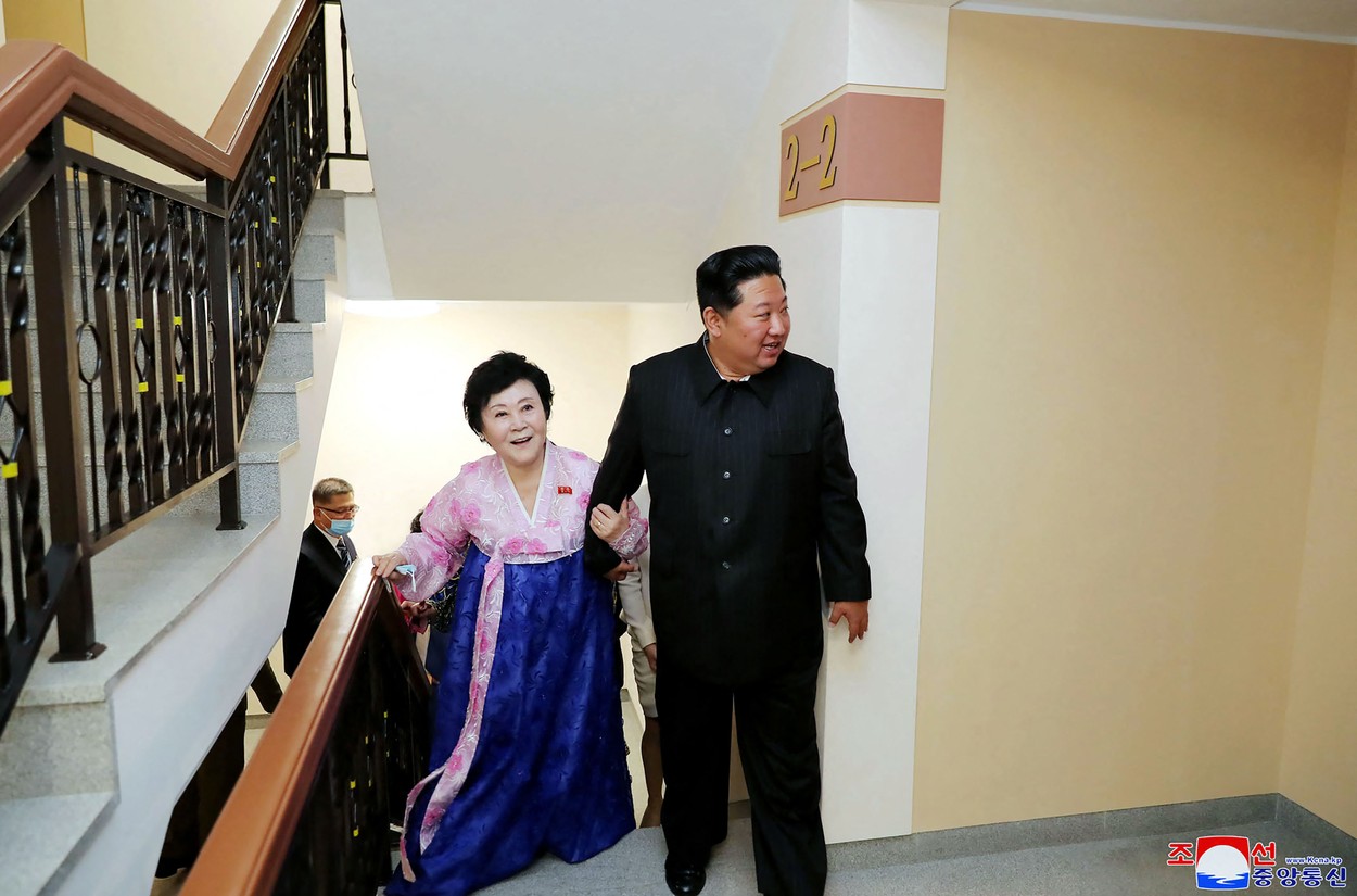„Regina propagandei” din Coreea de Nord a primit un apartament de lux de la Kim Jong-un