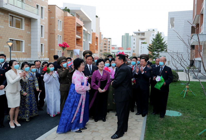 Ri Chun Hee, alături de liderul nord-coreean, Kim Jong-un. 2