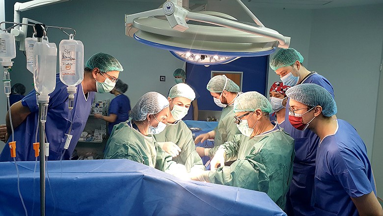 De ce este chirurgia hepatică o chirurgie de performanță?
