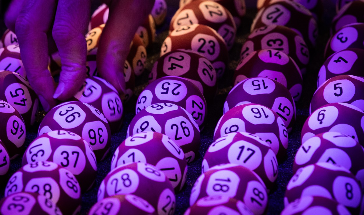 Un algerian nu-și poate ridica premiul loto câștigat în Belgia pentru că nu are acte. Loteria nu vrea să-i dea banii cash