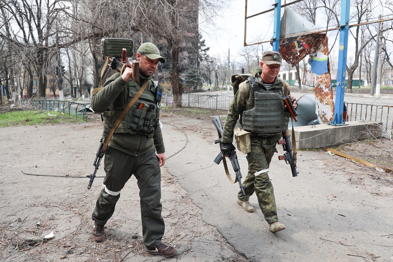 Ce se pregătește la Mariupol?